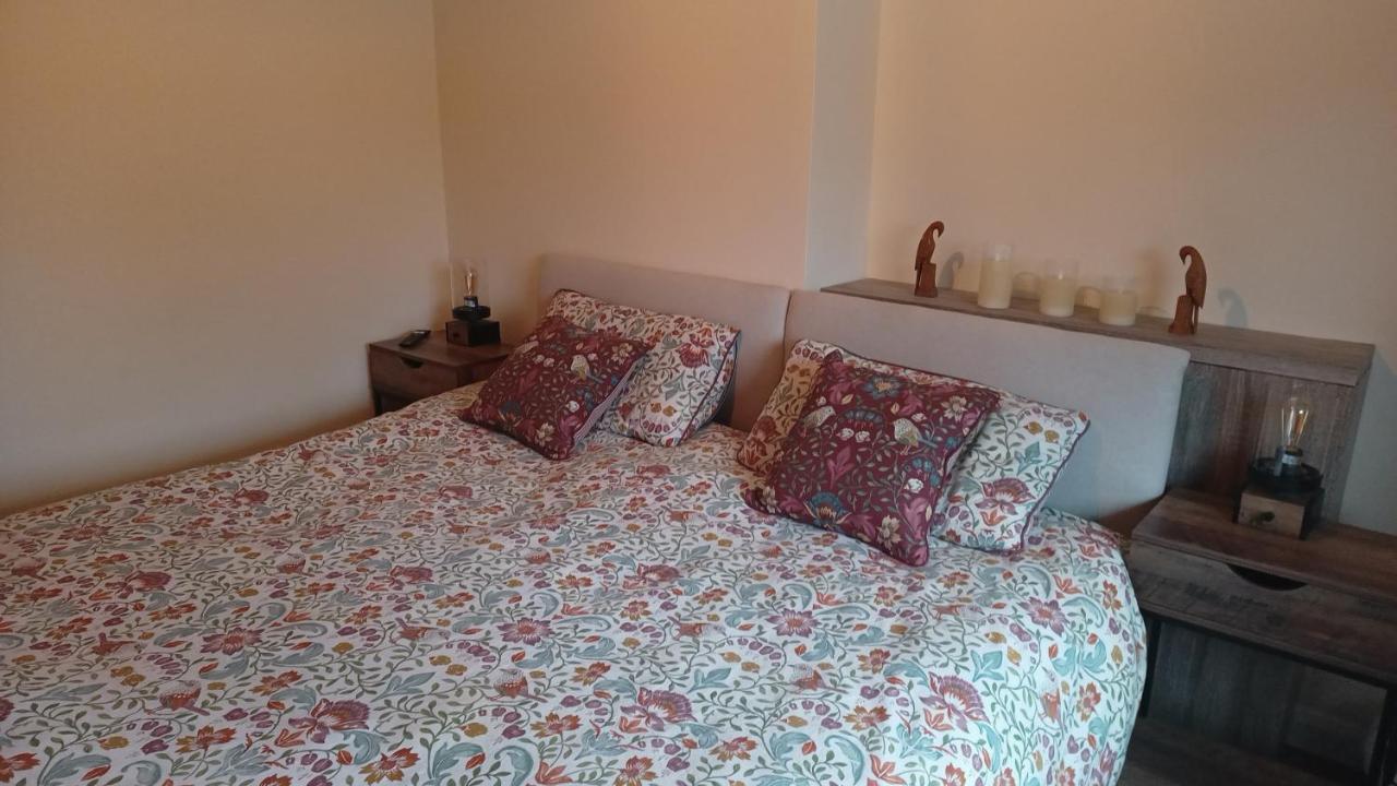 Bowtree House Bed And Breakfast Грентем Екстер'єр фото